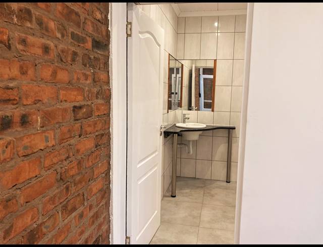 2 BEDROOM APARTMENT FOR SALE IN HILTON CENTRAL